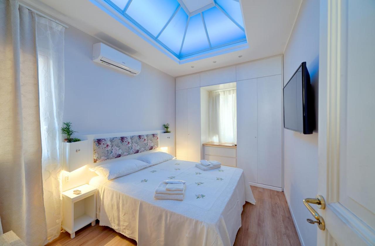 La Porta Di Mezzo Apartment Катания Екстериор снимка