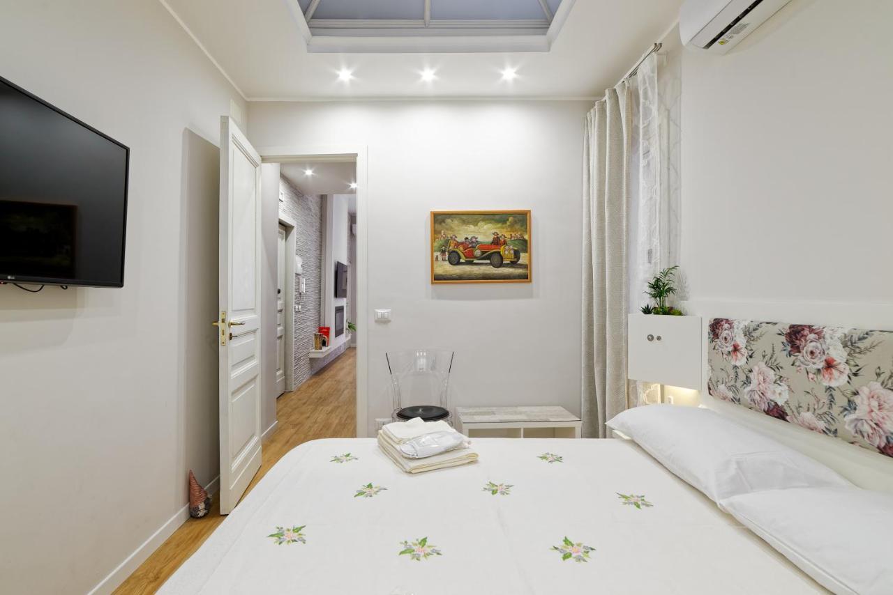 La Porta Di Mezzo Apartment Катания Екстериор снимка